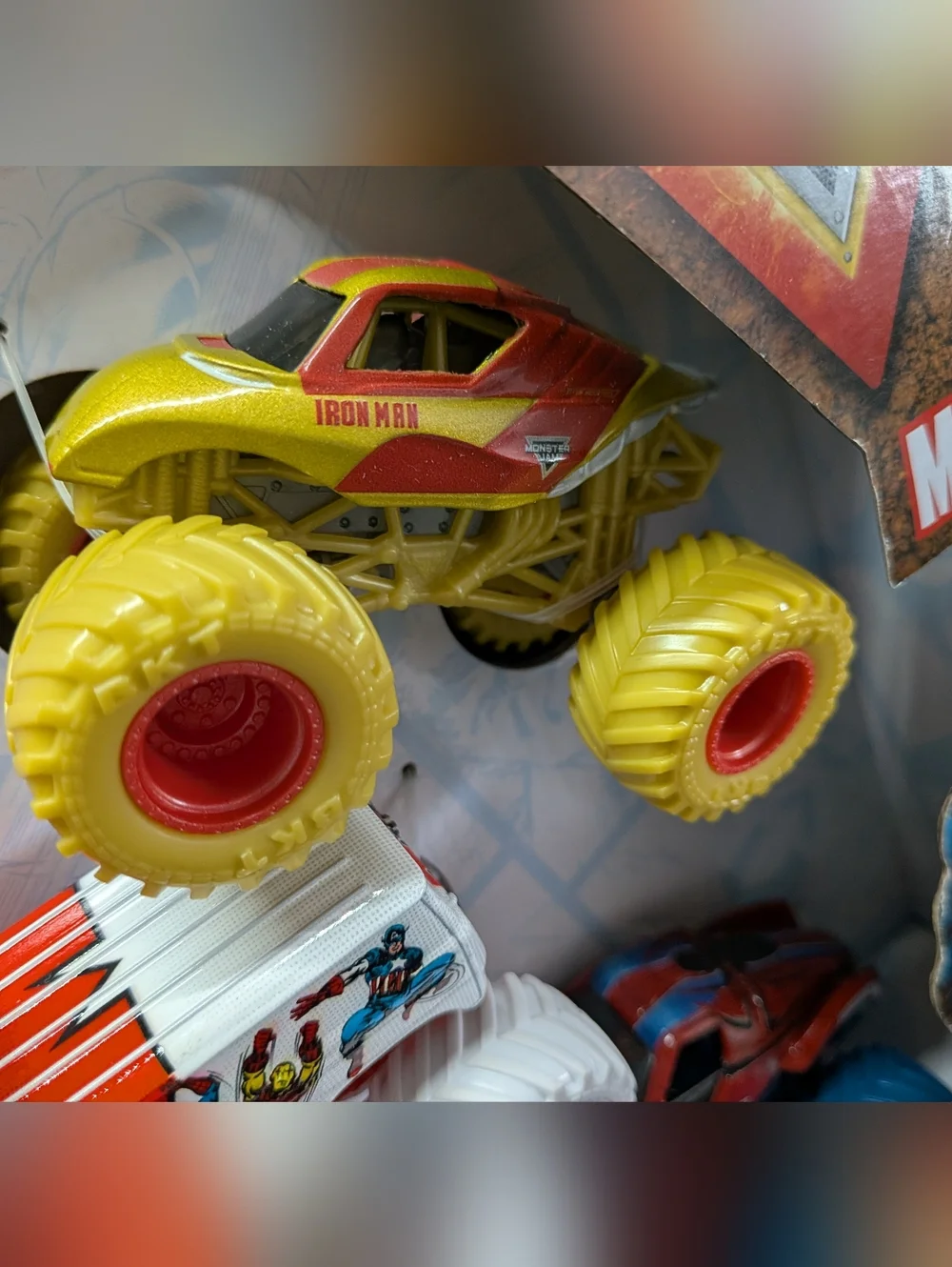 Monster Jam Marvel Heroes Target Exclusive Captain America Spiderman Iron Man
